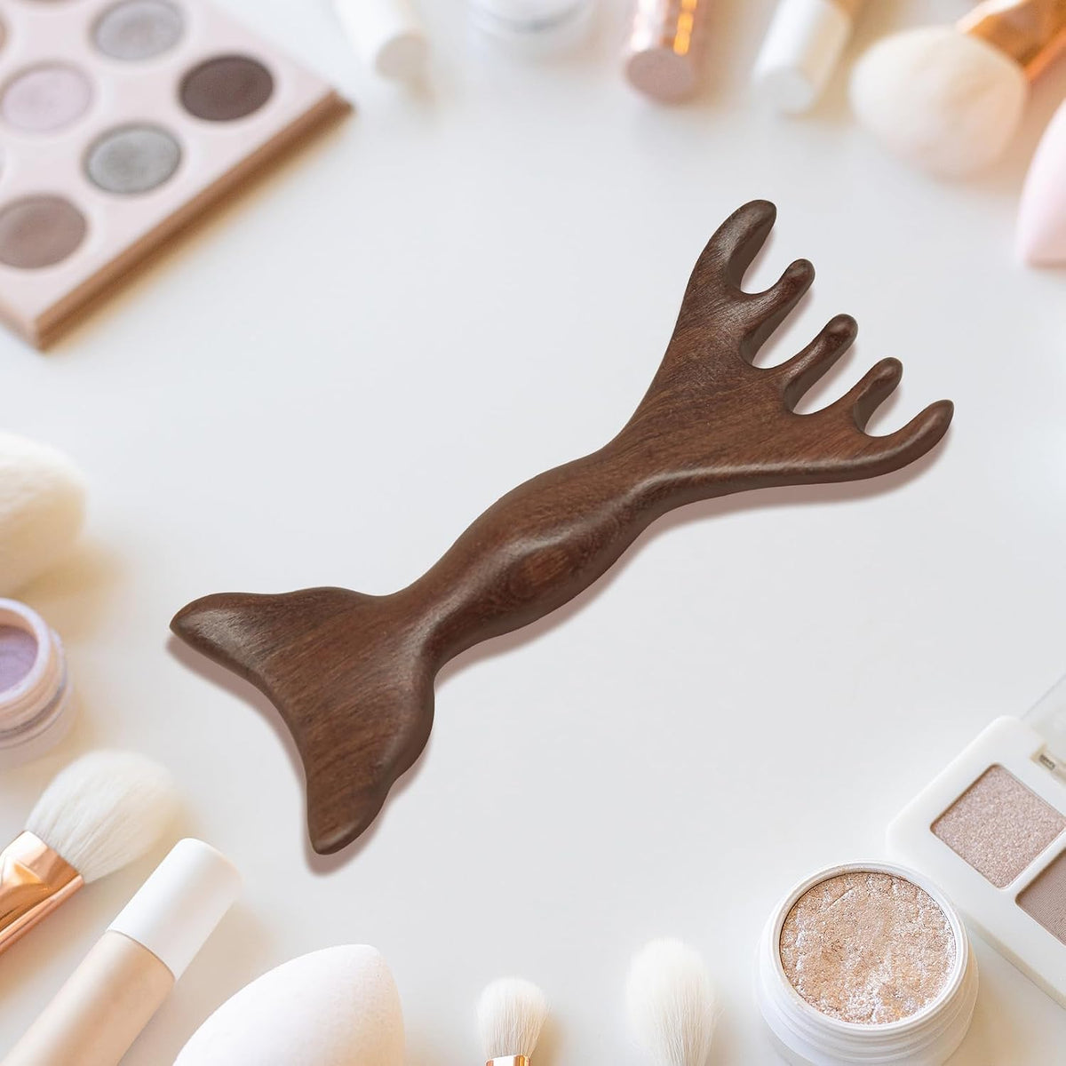 Double-Headed Five-Finger Massage Comb, Wooden Massage Comb Five Touch Therapy Tool for Men Women Moderate Size and Easy to Carry, Can Be Used on Eyes Face & Neck